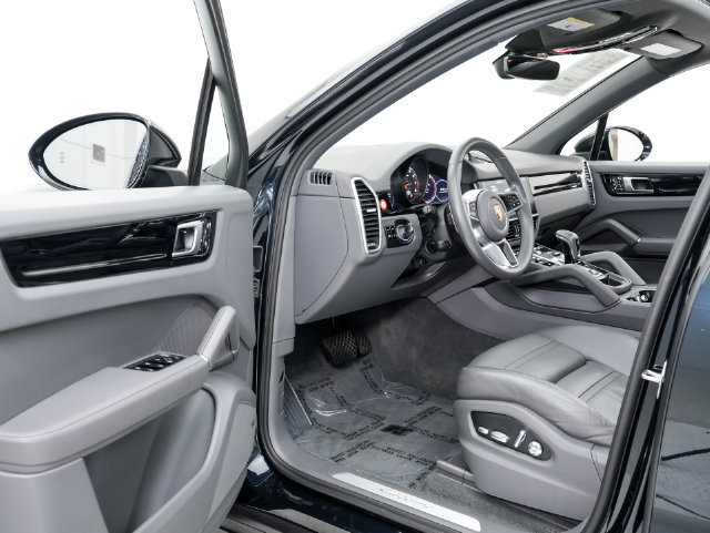 Certified 2020 Porsche Cayenne AWD/4WD image 7