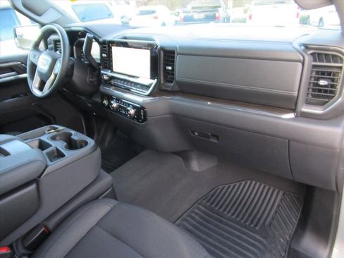 Certified 2024 GMC Sierra 1500 Elevation image 10