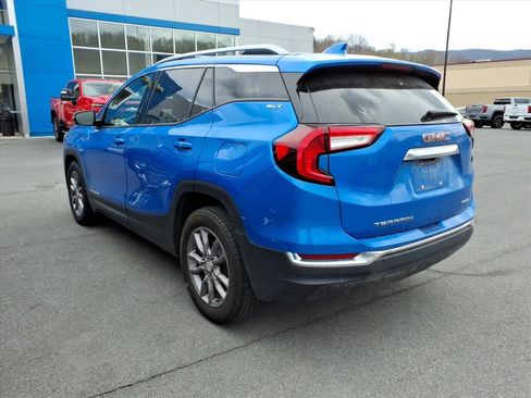 Used 2024 GMC Terrain SLT image 5