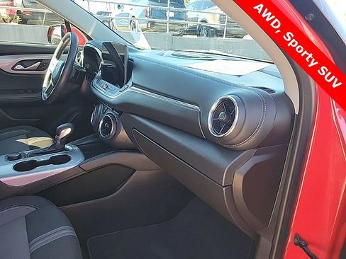 Used 2023 Chevrolet Blazer LT image 40