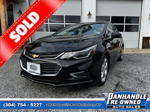 Used 2017 Chevrolet Cruze Premier FWD image 1