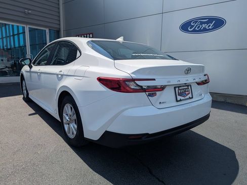 Used 2025 Toyota Camry LE FWD image 3