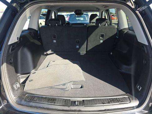 Used 2023 Jeep Grand Cherokee Limited image 25