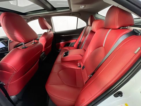 Used 2018 Toyota Camry XSE image 24