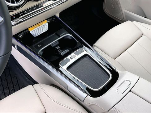 New 2026 Mercedes-Benz GLB 250 4MATIC image 7