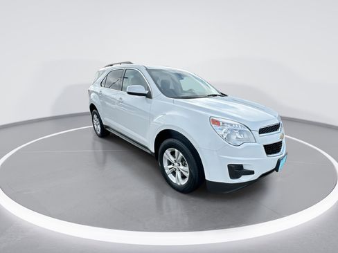 Used 2015 Chevrolet Equinox LT w/ Driver Convenience Package image 2