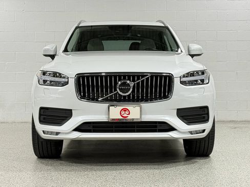 Used 2022 Volvo XC90 T6 Momentum w/ Advanced Package AWD/4WD image 3