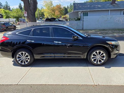 Used 2010 Honda Crosstour EX-L image 4