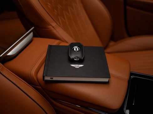 Used 2022 Bentley Flying Spur V8 AWD/4WD image 84