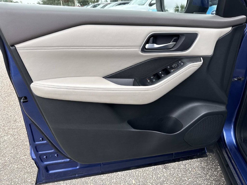Used 2021 Nissan Rogue SV w/ Premium Package FWD image 21