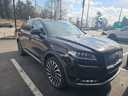 Used 2022 Lincoln Nautilus Black Label image 3