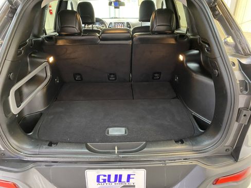 Used 2016 Jeep Cherokee Limited AWD/4WD image 30