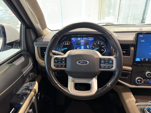 Used 2022 Ford Expedition Limited AWD/4WD image 17