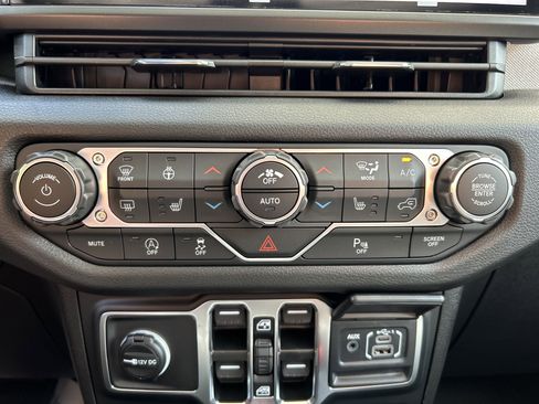 New 2025 Jeep Wrangler Sport S image 25