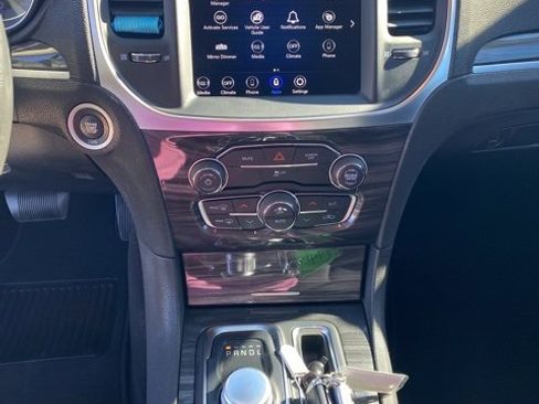 Used 2020 Chrysler 300 Touring w/ Sport Appearance Package image 15