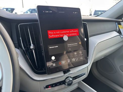 New 2026 Volvo XC60 B5 Ultra w/ Protection Package Premier image 15