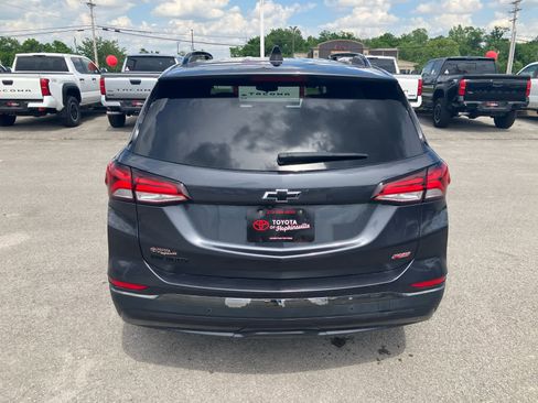 Used 2022 Chevrolet Equinox RS w/ RS Leather Package FWD image 6
