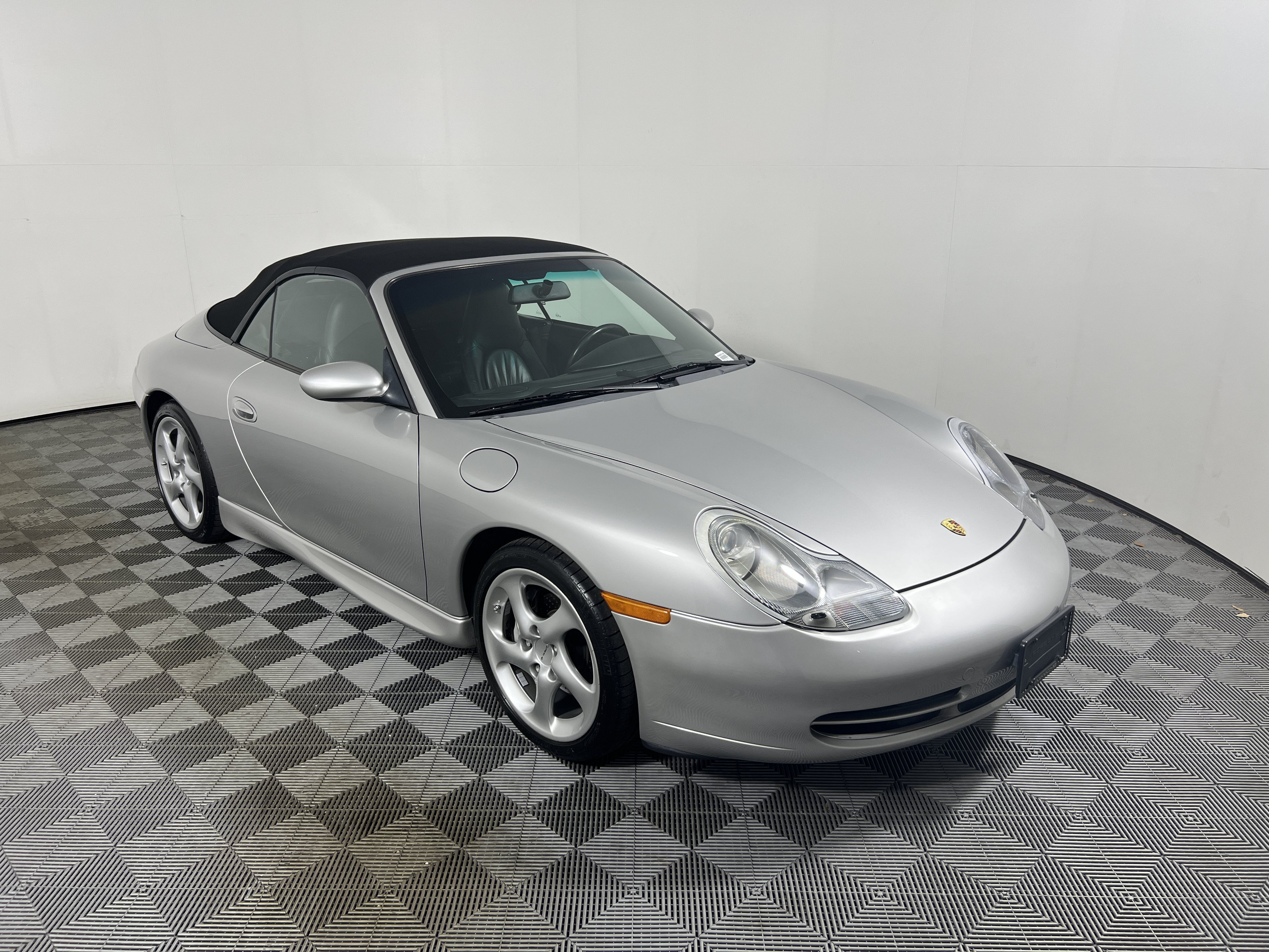 Used 2001 Porsche 911 Cabriolet image 7