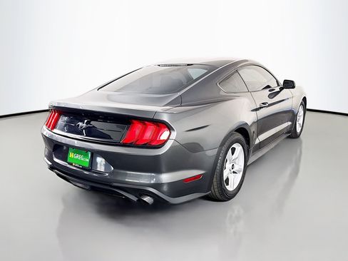 Used 2018 Ford Mustang Coupe RWD image 30