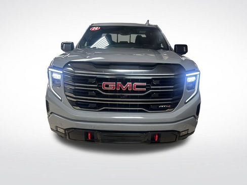 Used 2024 GMC Sierra 1500 AT4 w/ Technology Package AWD/4WD image 9