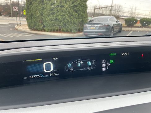 Used 2017 Toyota Prius Prime Premium image 40