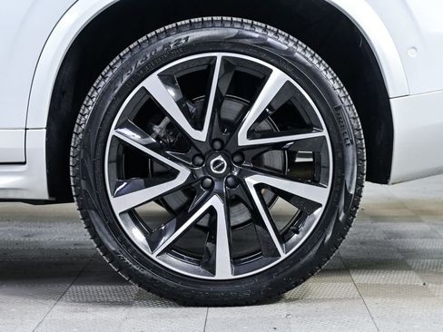 Certified 2024 Volvo XC90 B5 Plus w/ Protection Package Premier image 42