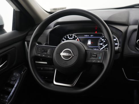 Used 2024 Nissan Rogue SV image 14