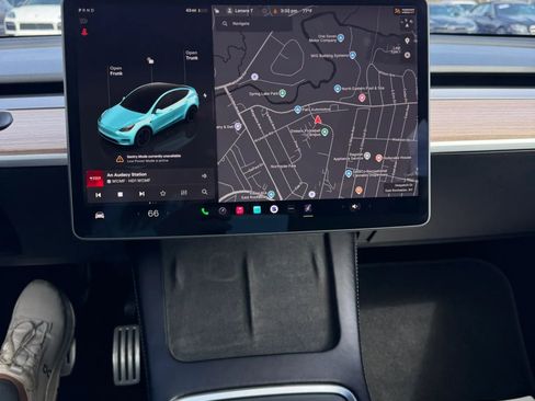 Used 2025 Tesla Model Y Performance image 18