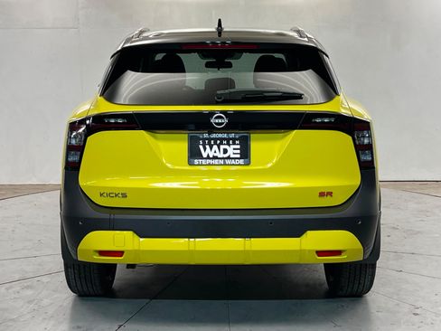 New 2026 Nissan Kicks SR FWD image 4
