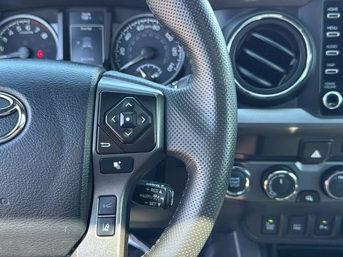 Used 2023 Toyota Tacoma TRD Off-Road w/ TRD Premium Off Road Package image 18
