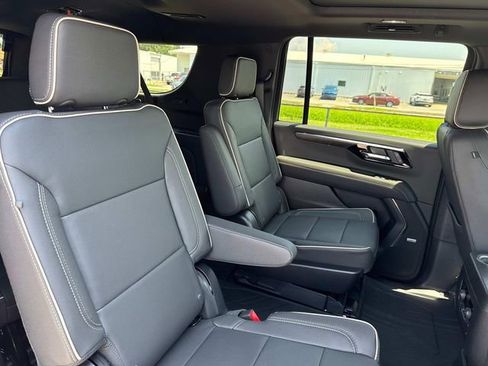 New 2025 Chevrolet Suburban Premier w/ Sun And Tow Package RWD image 25
