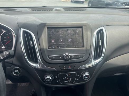 Certified 2022 Chevrolet Equinox LT FWD image 11