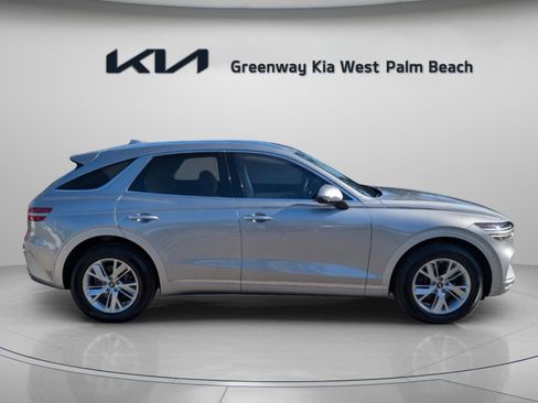 Used 2022 Genesis GV70 2.5T image 1