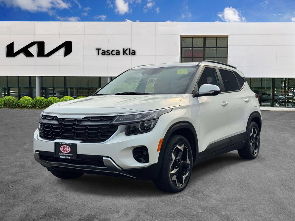 Used 2024 Kia Seltos EX AWD/4WD image 3
