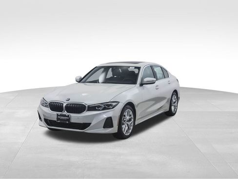Used 2025 BMW 330i xDrive Sedan w/ Convenience Package image 1