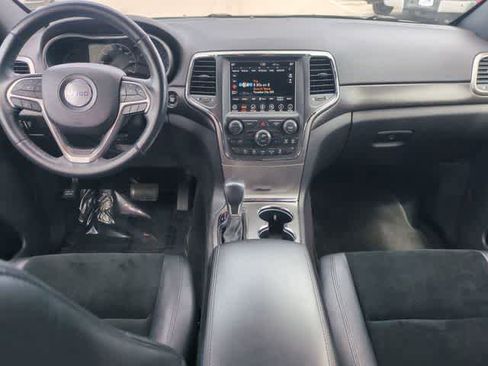 Used 2018 Jeep Grand Cherokee Altitude image 15