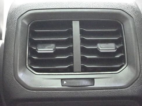 Used 2020 Volkswagen Tiguan SE FWD image 14