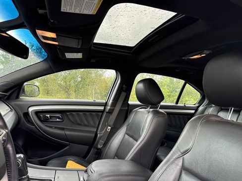 Used 2015 Ford Taurus SEL w/ Equipment Group 201A FWD image 9
