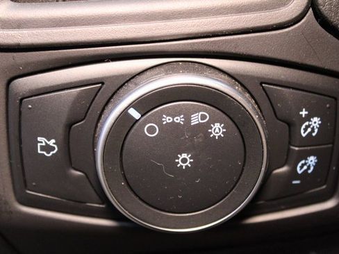 Used 2018 Ford Focus SE image 17