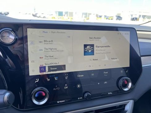 Used 2024 Lexus RX 350 w/ Convenience Package AWD/4WD image 16