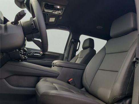 New 2026 Chevrolet Suburban LT w/ Comfort Package RWD image 24