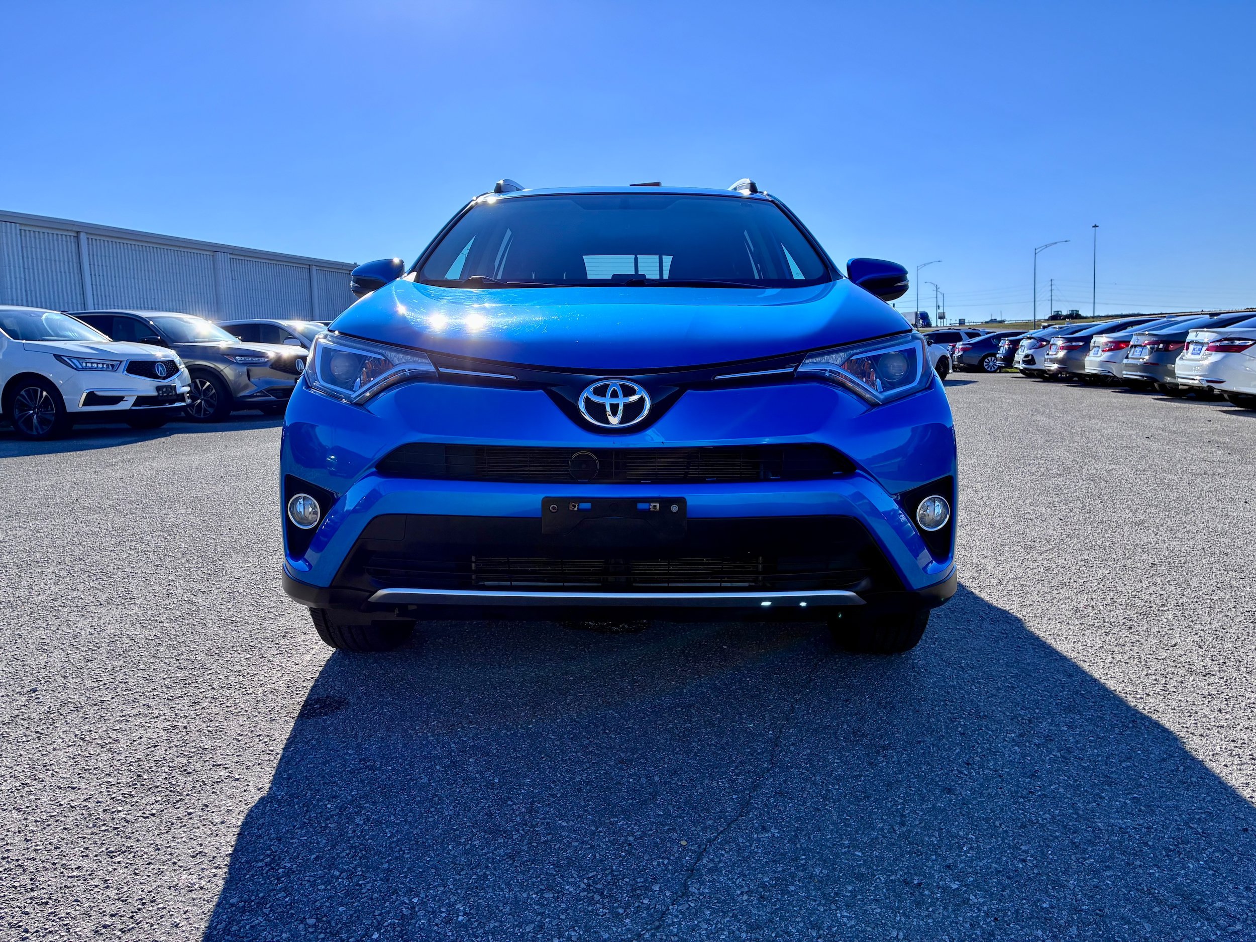 Used 2016 Toyota RAV4 XLE AWD/4WD image 4