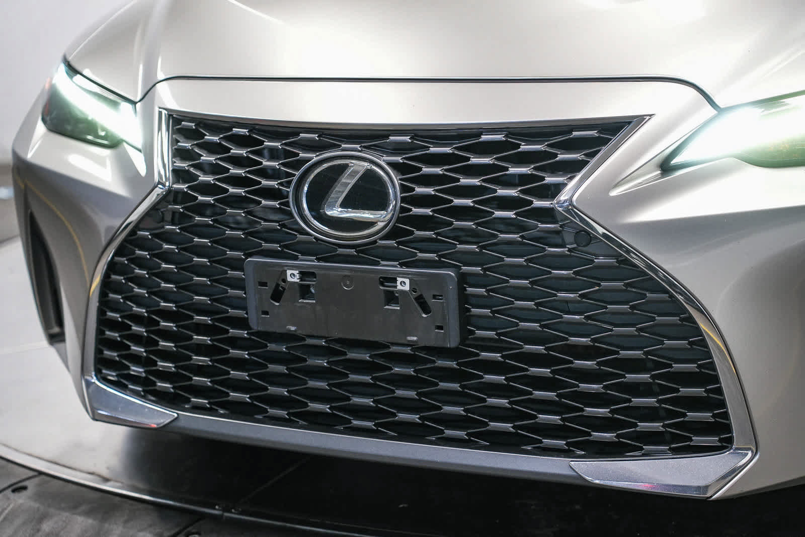Used 2022 Lexus IS 300 w/ Premium Package RWD image 11