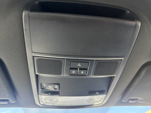 Used 2012 Volkswagen Beetle 2.5 image 40