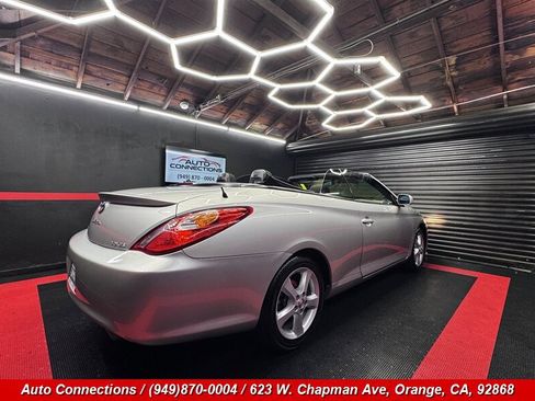 Used 2006 Toyota Solara SE FWD image 3