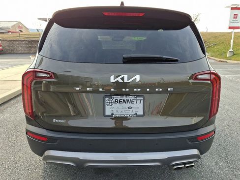 Used 2022 Kia Telluride EX w/ EX Premium Package image 9