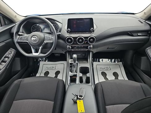 Used 2025 Nissan Sentra SV FWD image 13
