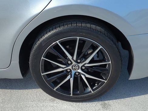 Used 2024 Toyota Camry SE image 6