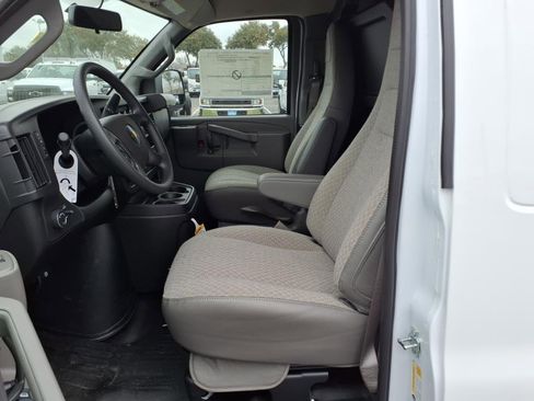 New 2025 Chevrolet Express 2500 w/ Driver Convenience Package image 6