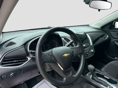 Used 2025 Chevrolet Malibu LS w/ LPO, Floor Liner Package FWD image 11